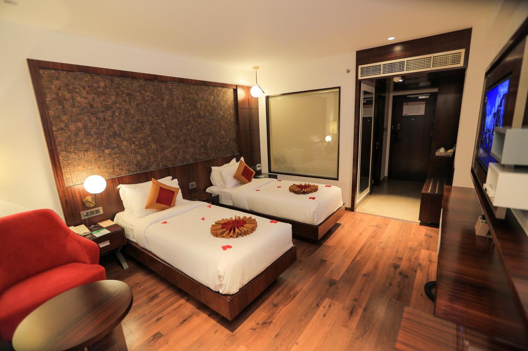 Saugandhika West Gate Hotel Wayanad Exterior photo