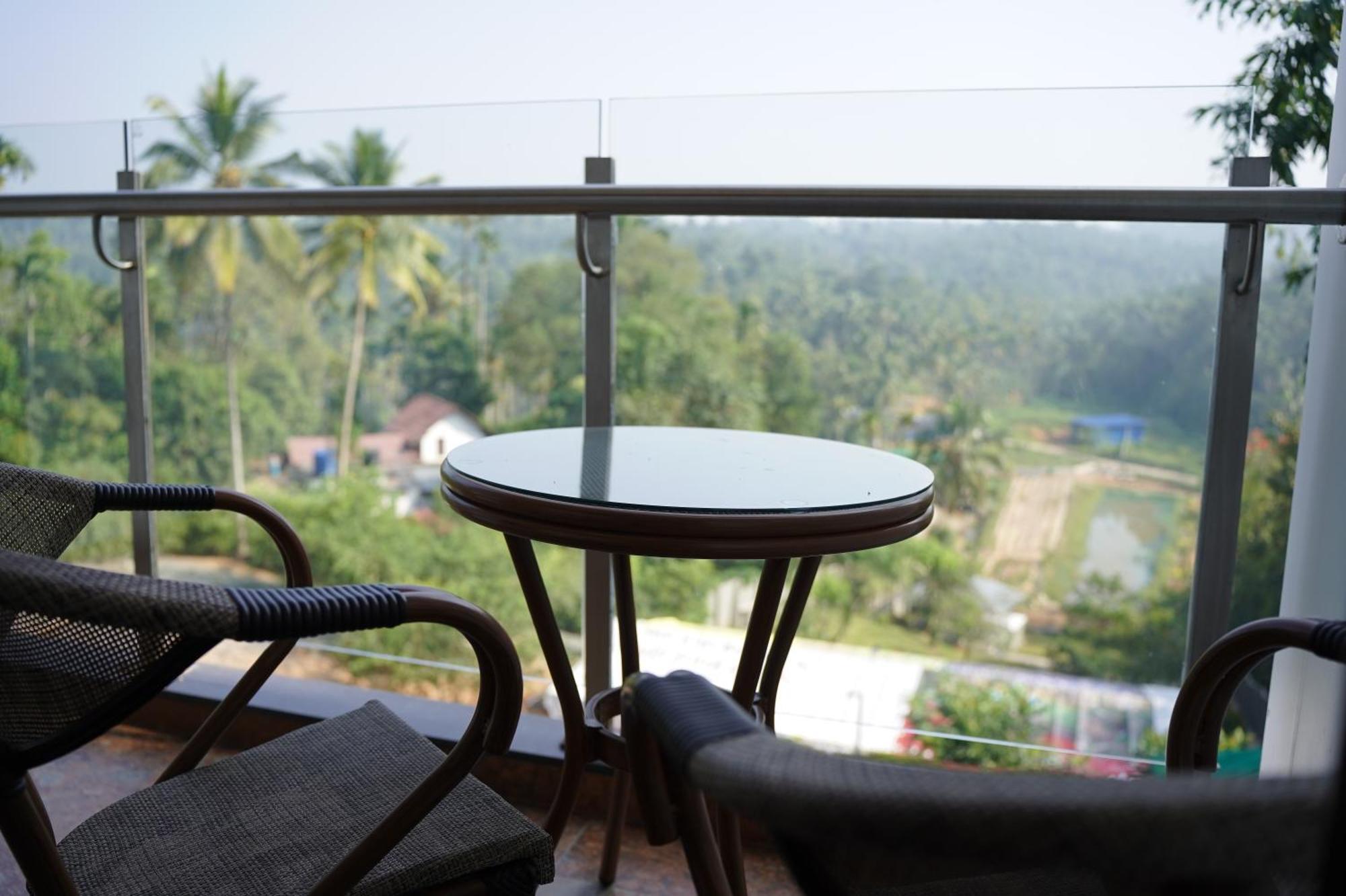 Saugandhika West Gate Hotel Wayanad Exterior photo
