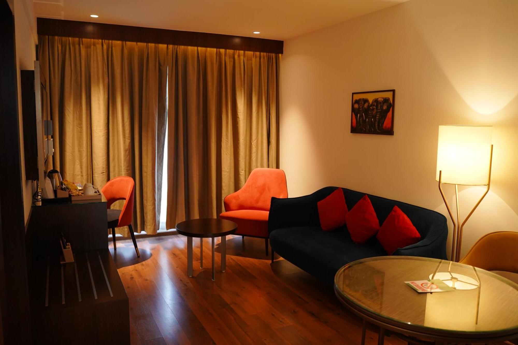 Saugandhika West Gate Hotel Wayanad Exterior photo