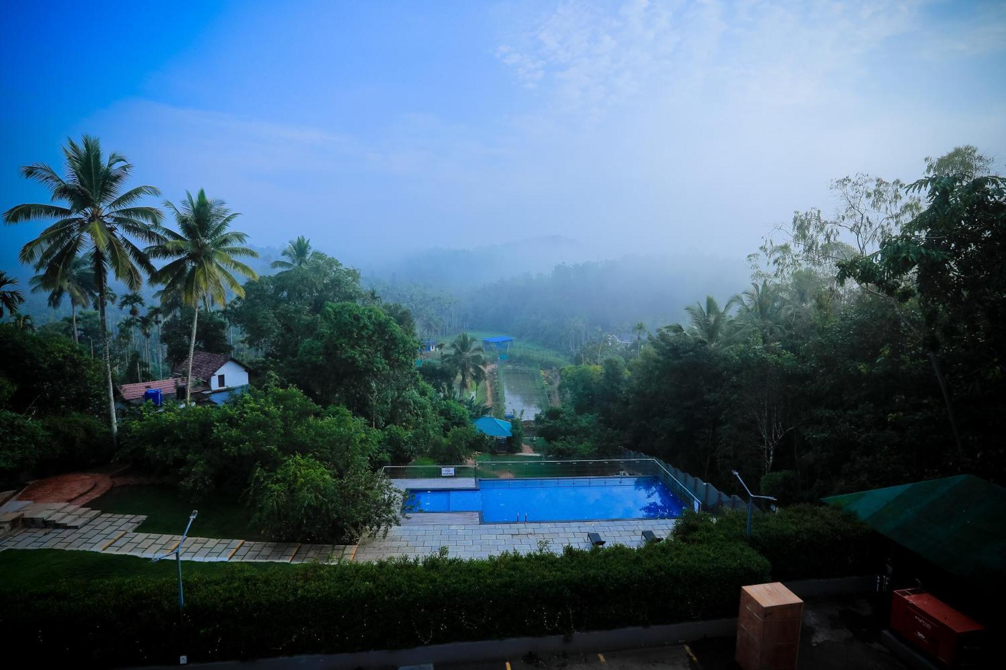 Saugandhika West Gate Hotel Wayanad Exterior photo